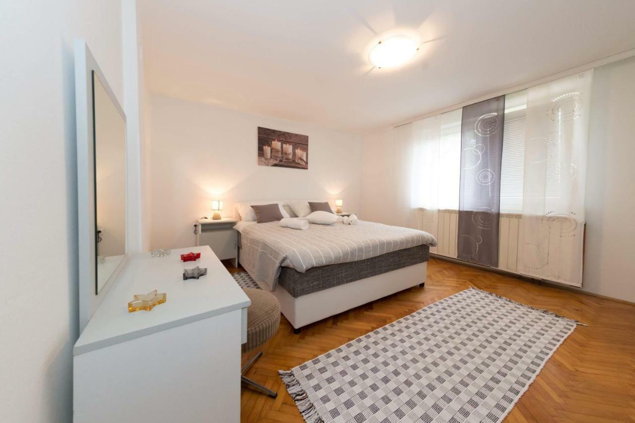 Apartman Antea Otočac Buitenkant foto